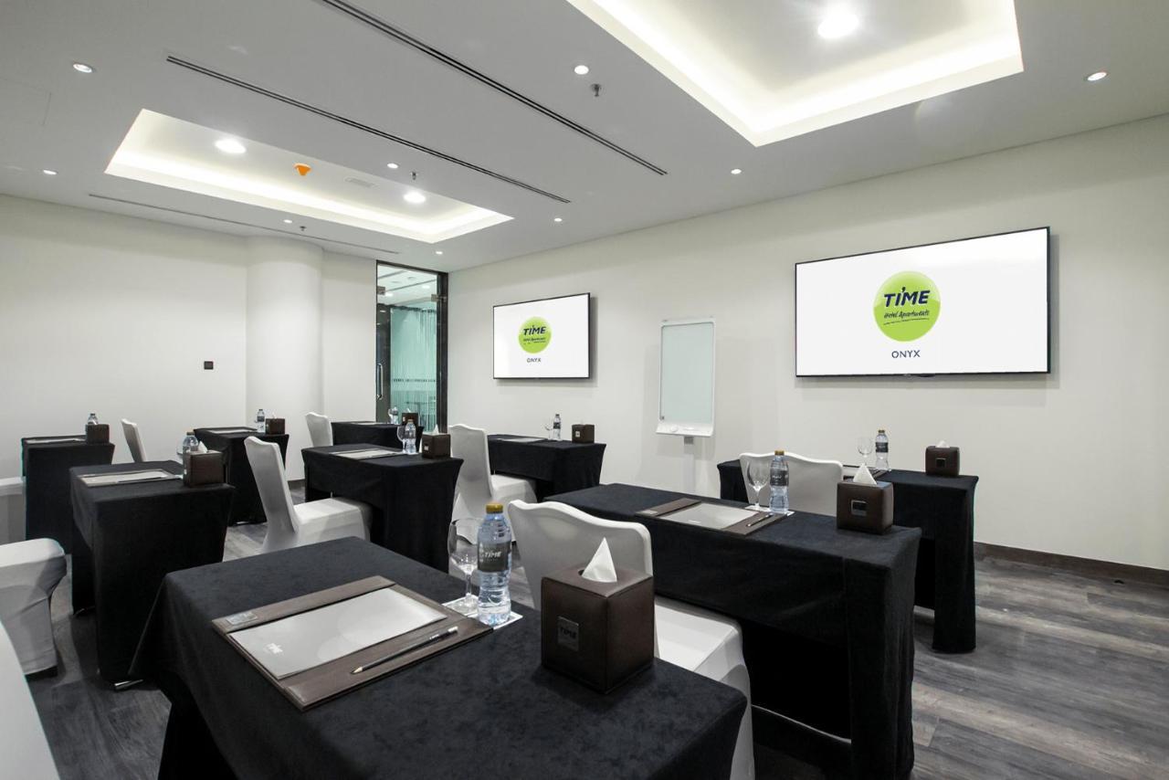 Time Onyx Hotel Apartments Dubai Esterno foto