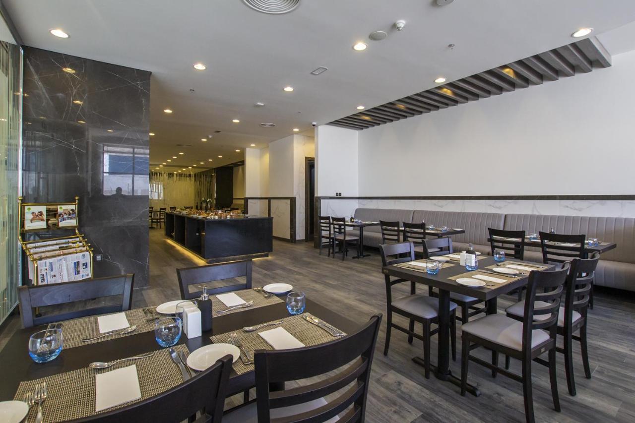Time Onyx Hotel Apartments Dubai Esterno foto