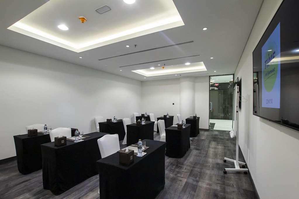 Time Onyx Hotel Apartments Dubai Servizi foto