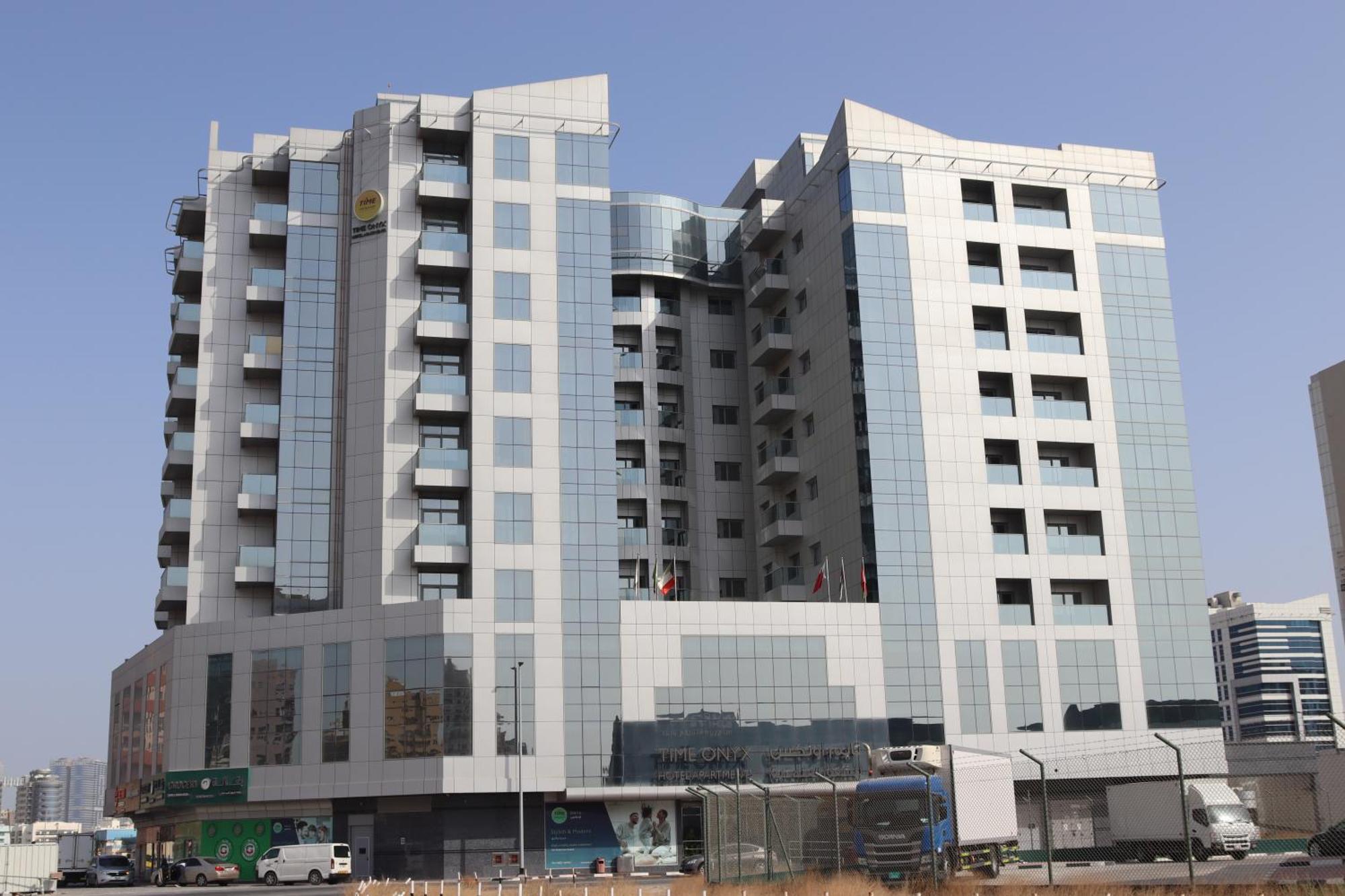 Time Onyx Hotel Apartments Dubai Esterno foto